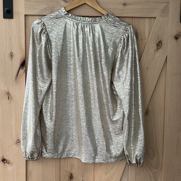 Metallic gold top - Picture 2 of 4